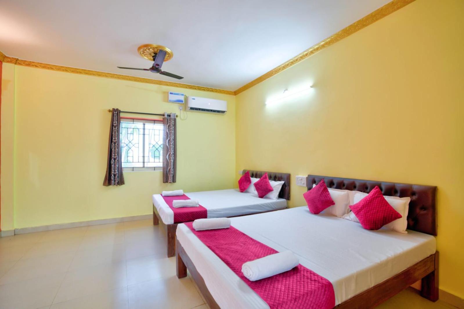 Hotel Savita Calangute Δωμάτιο φωτογραφία