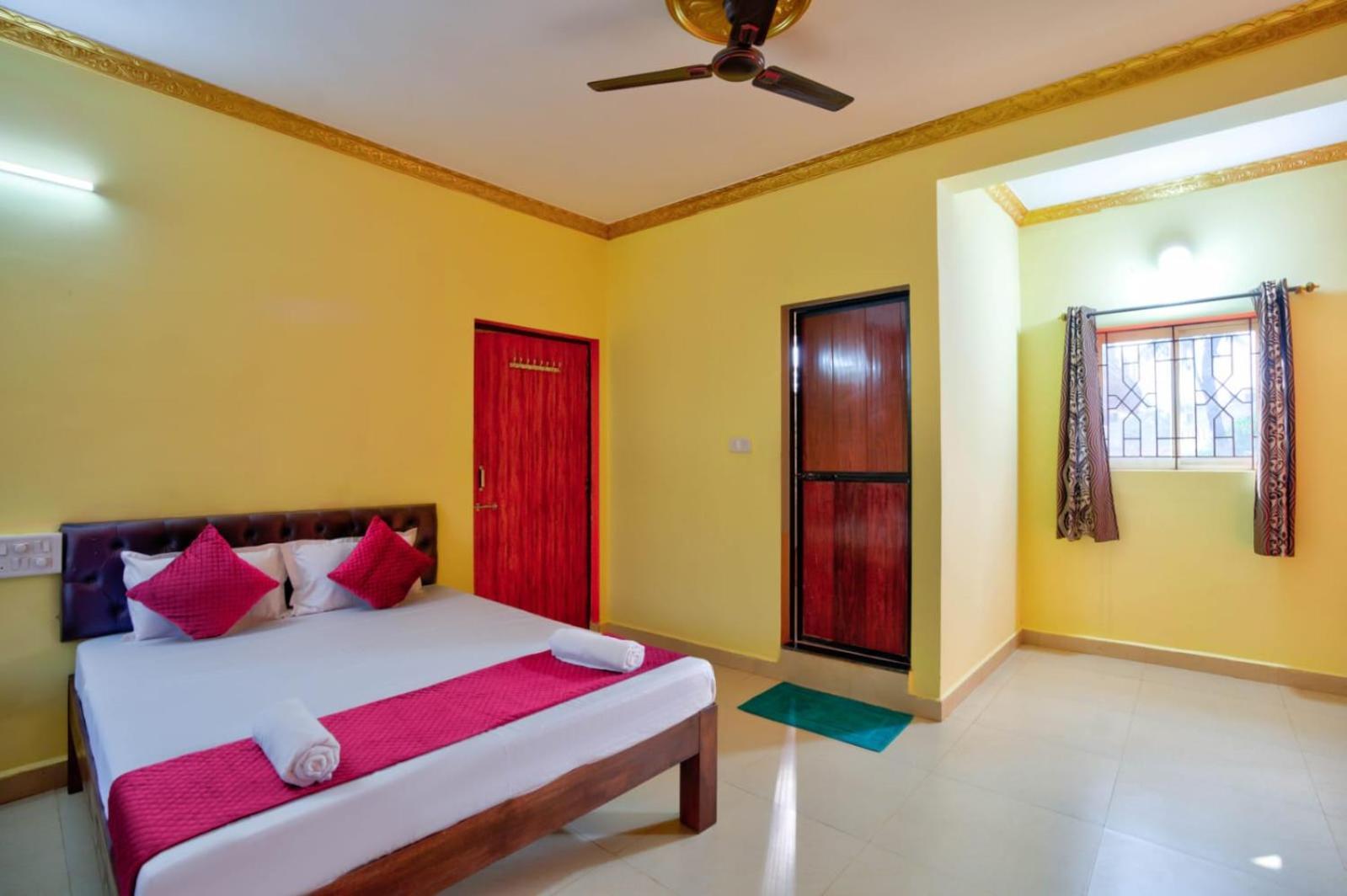 Hotel Savita Calangute Δωμάτιο φωτογραφία